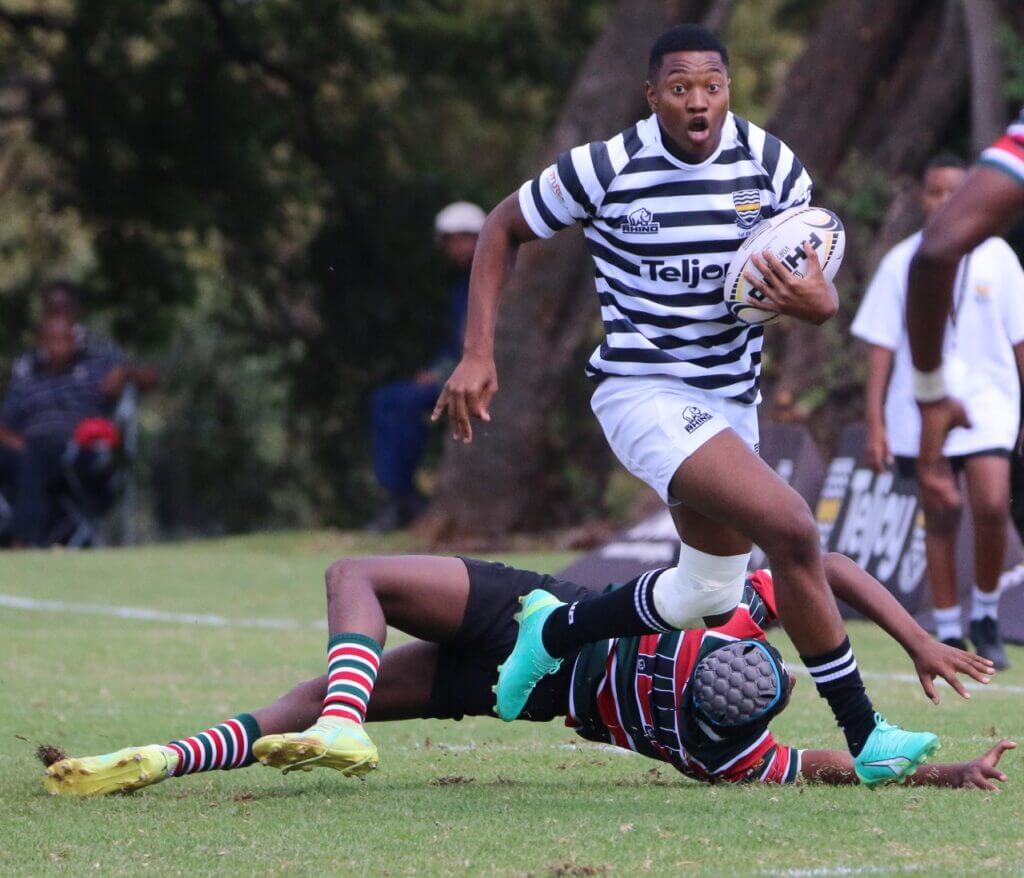 Fullback Sanele Simelane making a charge. Photo Credit Theo Garrun