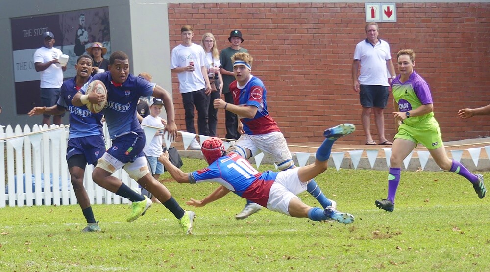 Down by 19 points in the first half, Worcester Gimnasium launched an all-out offensive, which had Framesby grasping at shadows, at times. Photo: Brad Morgan.