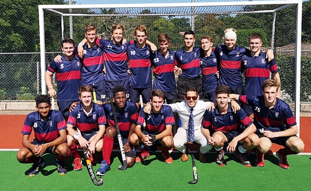 Cam Mackay with his Westville 1st team after they beat Jeppe in a battle of the number one and two ranked teams in South Africa in 2019.