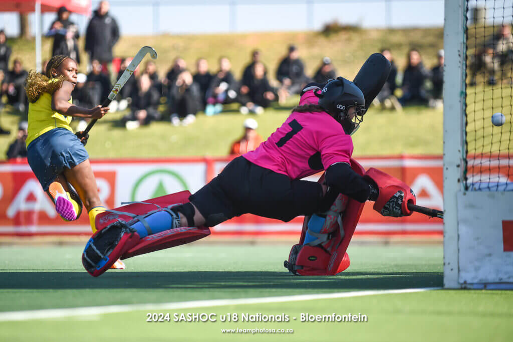 Reabitswe Phume scores the sudden death penalty to help Southerns lift title. Credit: TeamPhotoSA