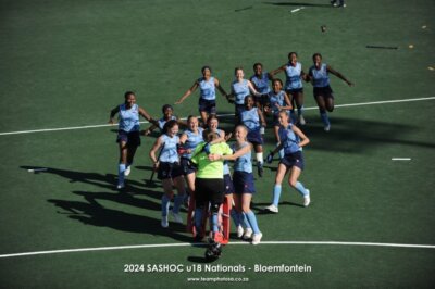 Northerns' players rush to congratulate goalkeeper Luanne Jansen after she made the save that secured Northerns a place in the SASHOC National Week final. Photo: 
