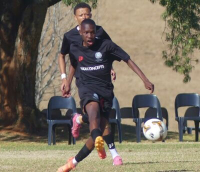 Maritzburg College remains on course for a successful title defence of the Jody Momple Cup after winning their group on the opening day of competition.