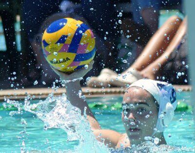 Alexa de Villiers in possession for Western Province u19A against Central Gauteng u19B at the Schools Water Polo South Africa Inter-Provincial Tournament in East London, one 10 December, 2024. Photo: Brad Morgan.