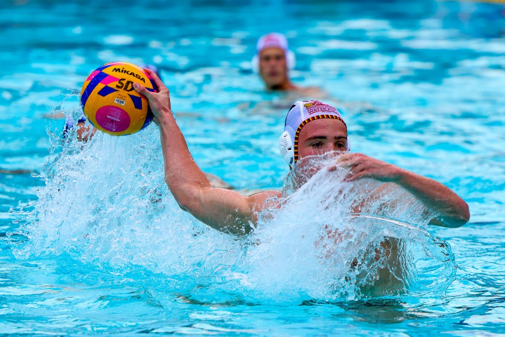 Twenty-three goals were scored in the final, but in the end only one separated the champions, Central Gauteng A, from the runners-up, Western Province. Photo: Hannes Nienaber.