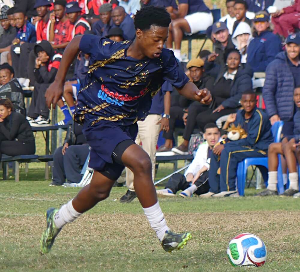 Durban High School, newcomers to the Curro Halala Cup, produced a strong group campaign, finishing second behind Meridian Pinehurst in Pool D on goal difference to qualify for the quarterfinals. Photo: Brad Morgan.