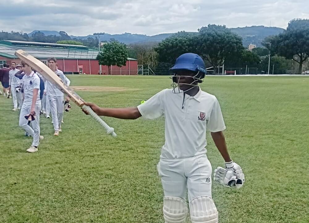 Nkosana Sibiya acknowledges the claps of the supporters after playing a remarkable match-winning innings against Clifton College on Barns' Field. Photo: Supplied.